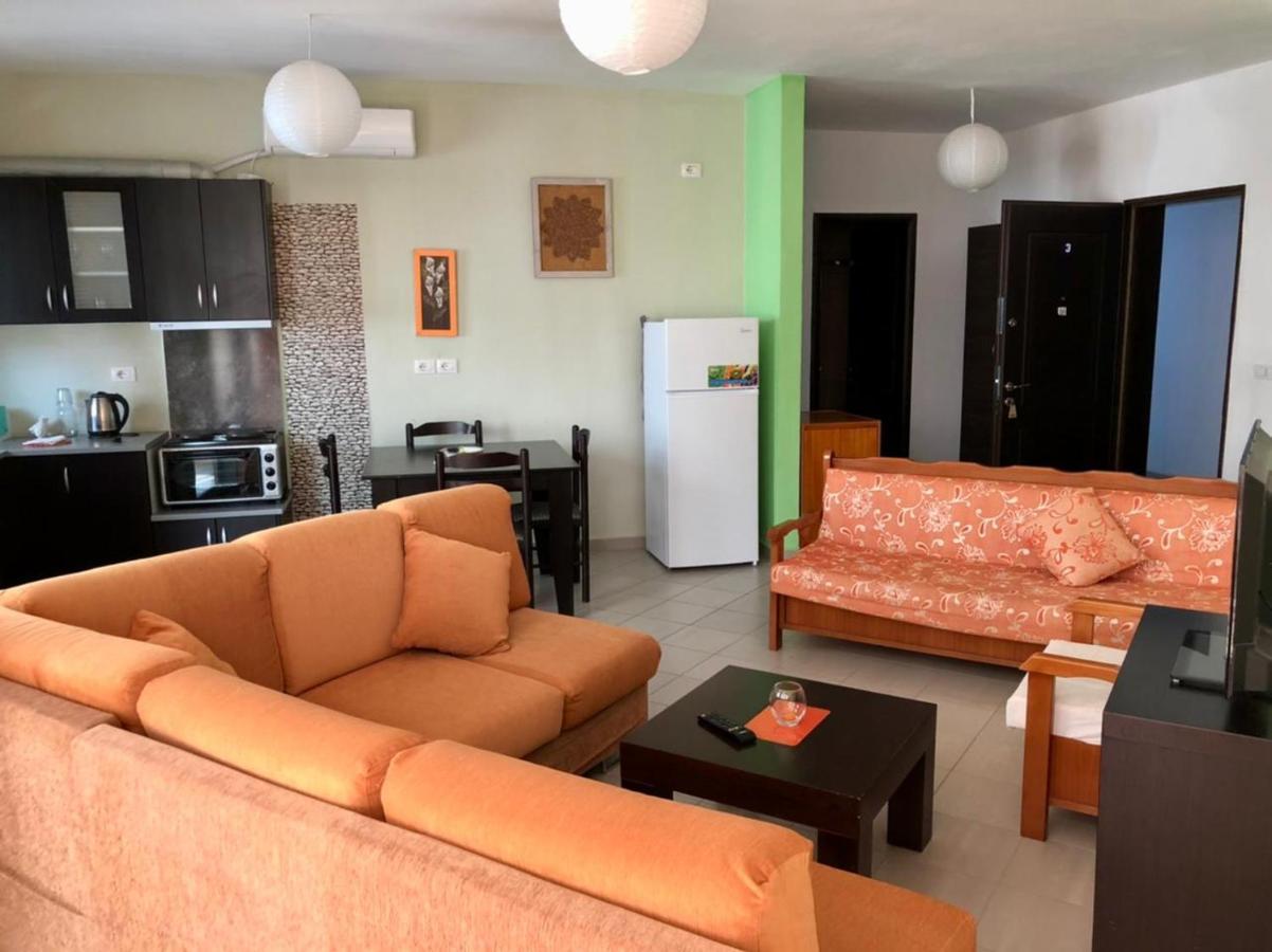 Lorenso Guest House Саранда Екстер'єр фото