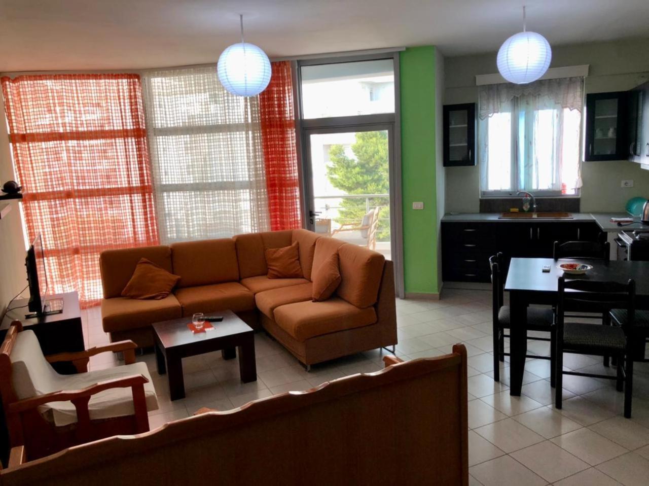 Lorenso Guest House Саранда Екстер'єр фото