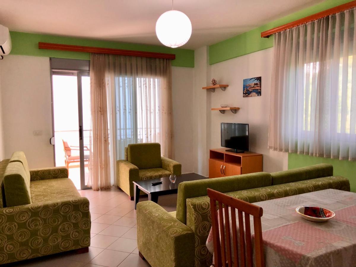 Lorenso Guest House Саранда Екстер'єр фото