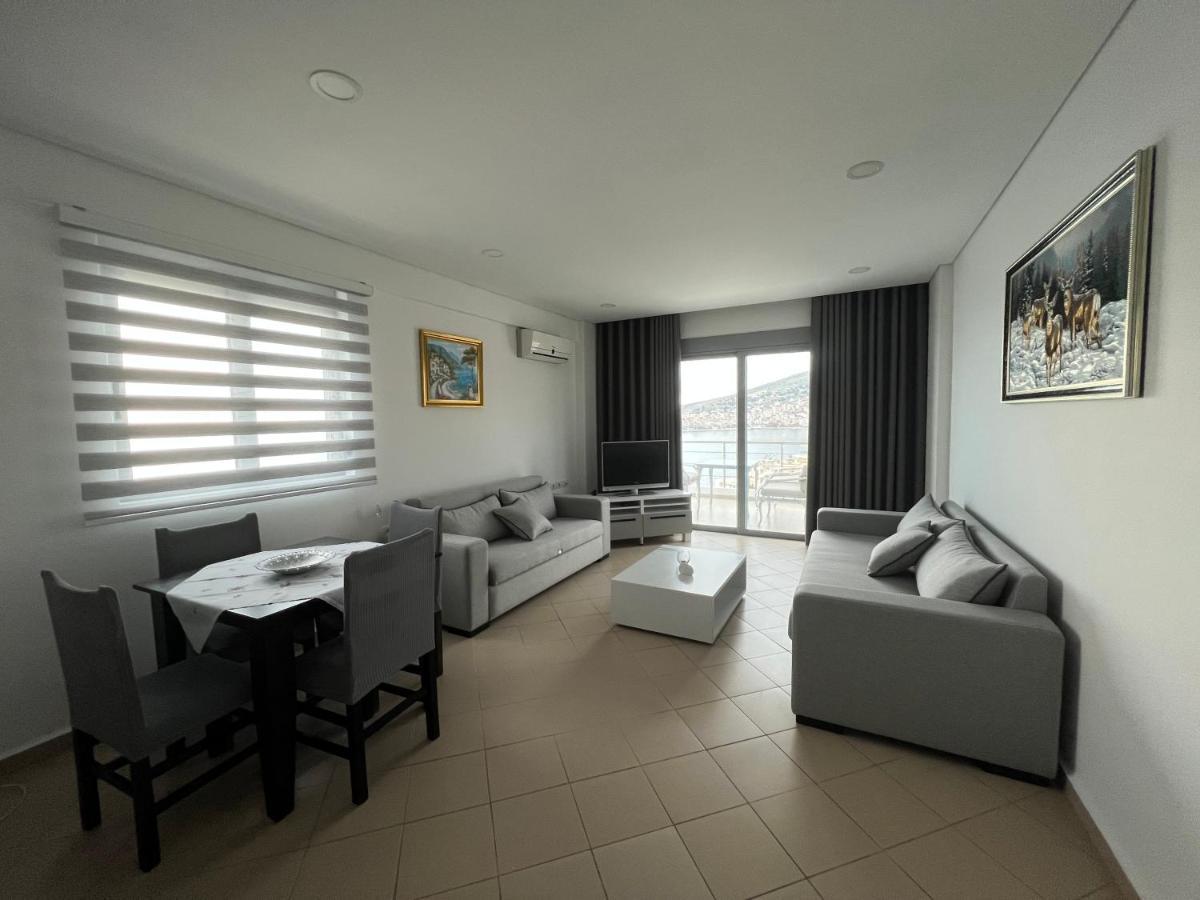 Lorenso Guest House Саранда Екстер'єр фото