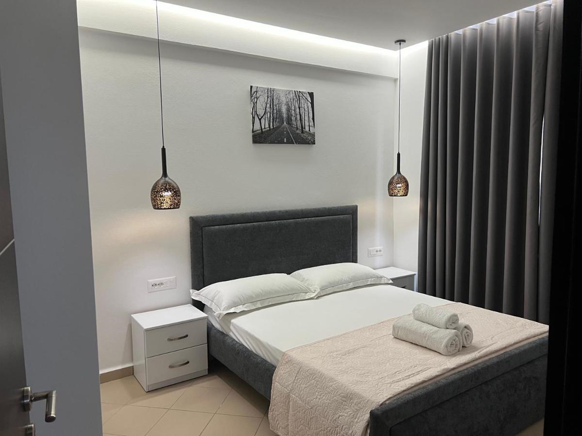 Lorenso Guest House Саранда Екстер'єр фото