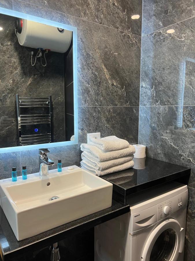 Lorenso Guest House Саранда Екстер'єр фото