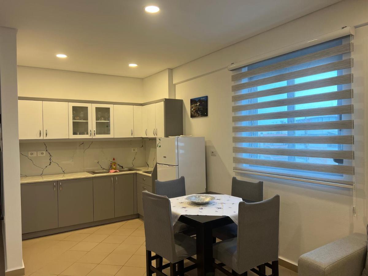 Lorenso Guest House Саранда Екстер'єр фото