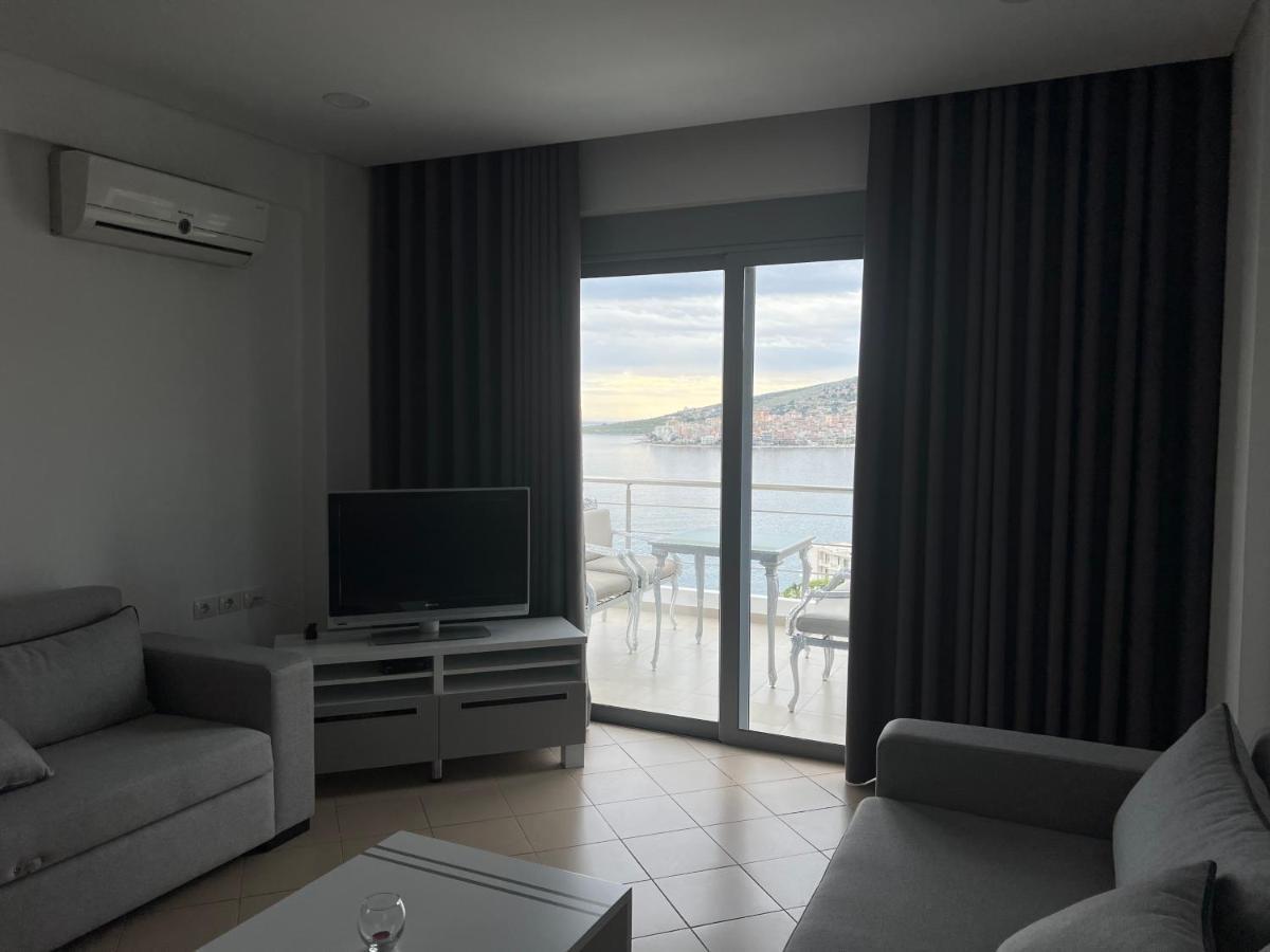 Lorenso Guest House Саранда Екстер'єр фото